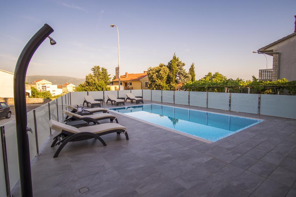 Apartments & Rooms Krk Krk Town Exterior foto
