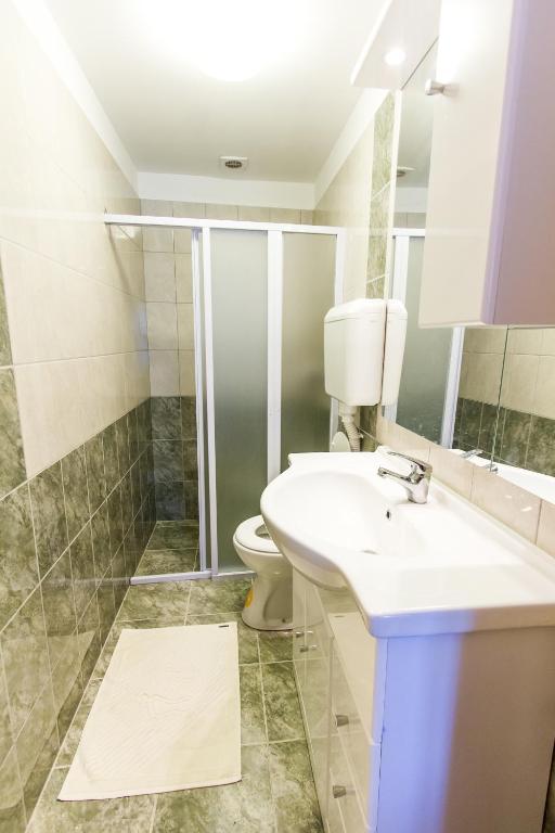 Apartments & Rooms Krk Krk Town Quarto foto